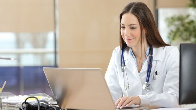 medical-professional-at-laptop
