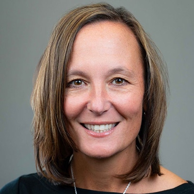 Headshot of Heidi Bobek, FNP specialty track director