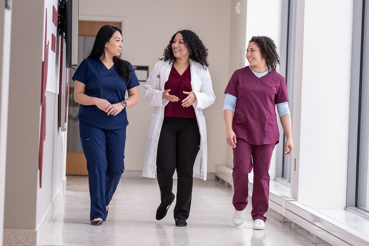 An Ohio State Doctor of Nursing Education graduate talks with her nursing students.